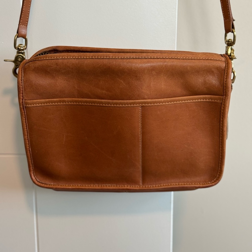 Vintage Coach Leather Companion Bag in British Tan